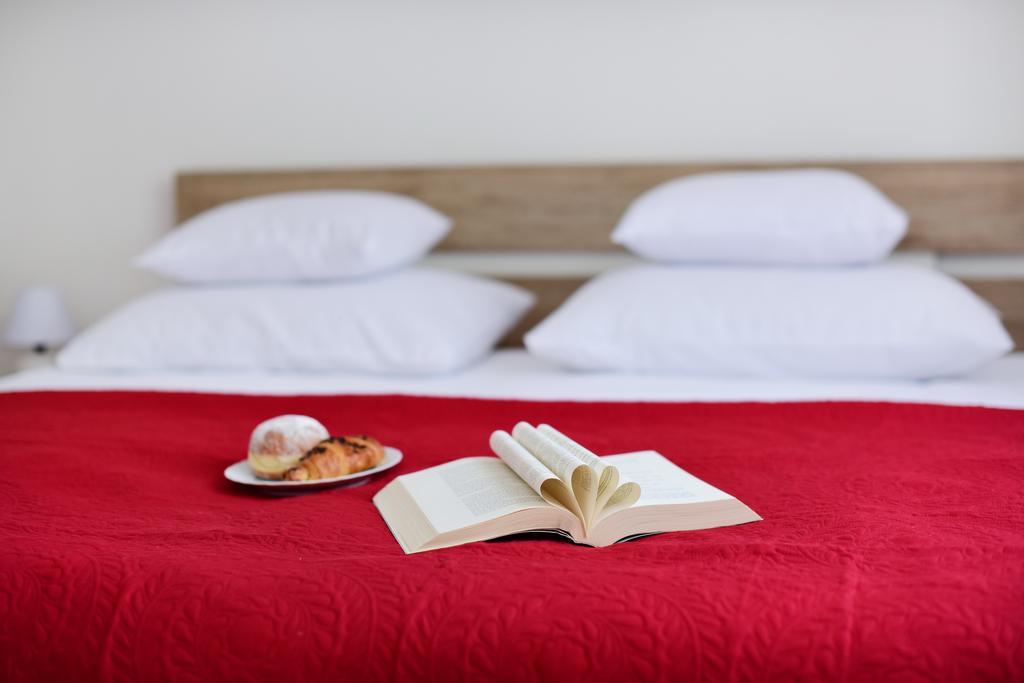 Ferienhaus Orange With Heated Pool And Parking Zadar