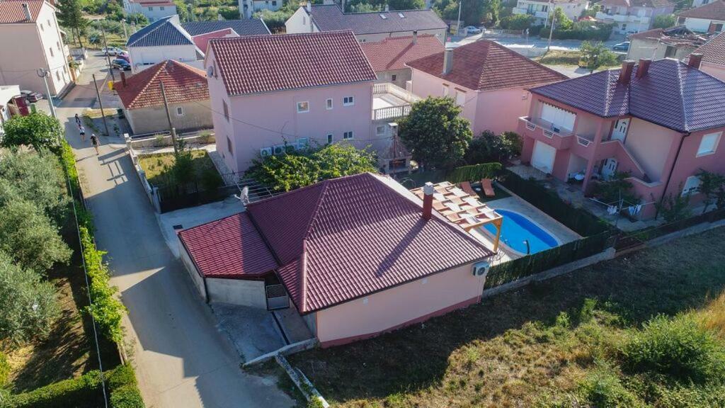 Ferienhaus Orange With Heated Pool And Parking